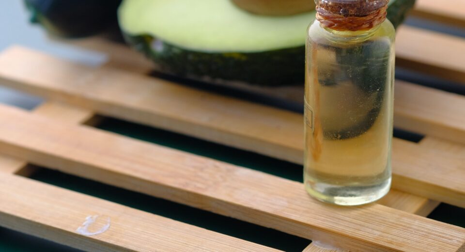 Aceite de aguacate para la piel y uso cosmético